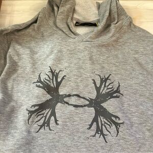Large Under Armour hooded sweatshirt
